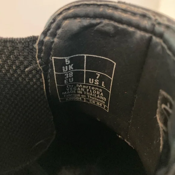 Dr Martens Vegan Flora Boots - Picture 6 of 9